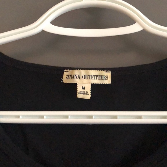 3/$20 or FREE with purchase of 2 or more items. Black Crop TShirt size M - Picture 2 of 3